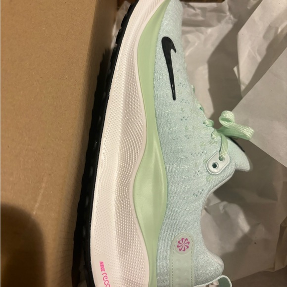 Nike NWT InfinityRN 4 air 7.5 Vapor Green - Picture 4 of 14